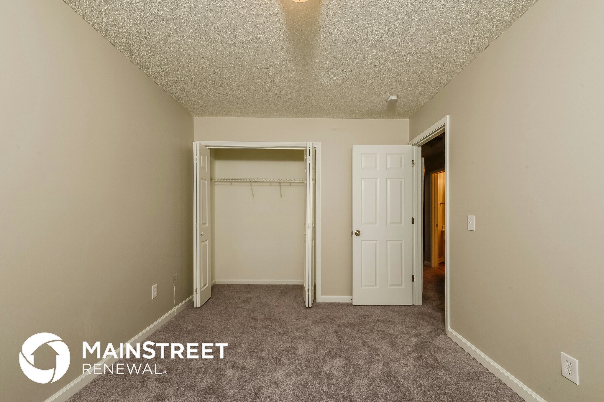 Building Photo - 3667 Sapphire Ct