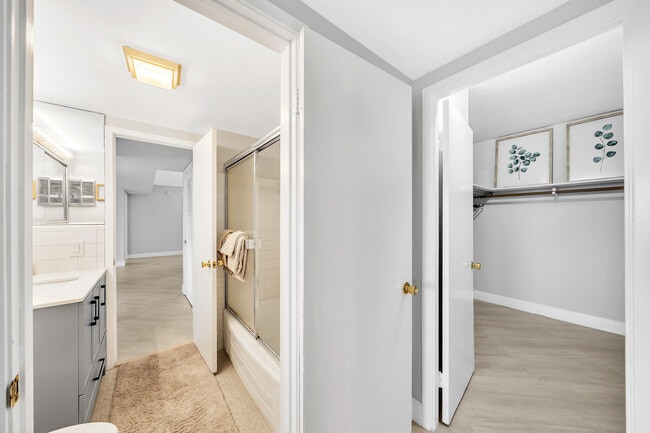 Building Photo - 170 N Ocean Blvd