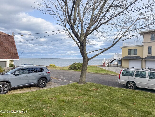 Building Photo - 47 Burlington Ave