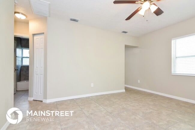 Building Photo - 3409 W Paxton Ave