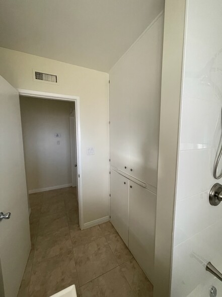 Storage in second bathroom - 5631 E Vernon St