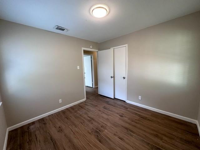 Building Photo - 921 S Valentine Dr