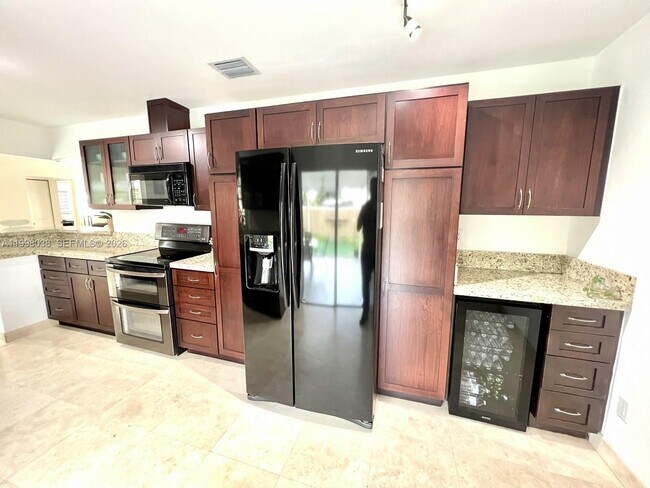 Building Photo - 1361 N Fieldlark Ln