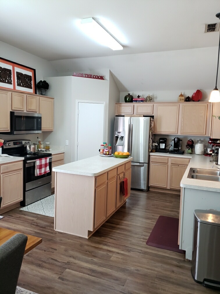 Kitchen - 20071 Meadow View Ln