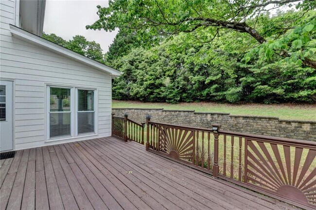 Building Photo - 10665 Wren Ridge Rd