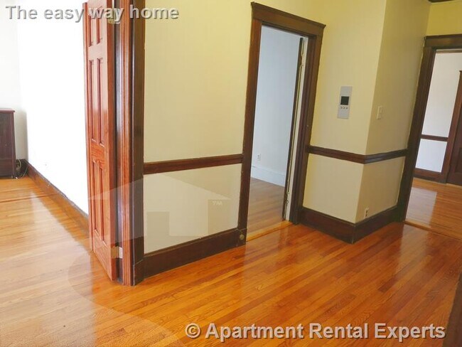 Building Photo - 157 Summer St