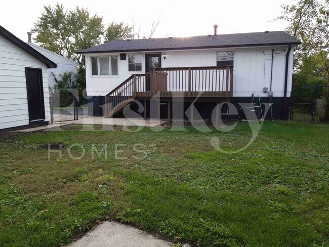 Building Photo - 29 N Walnut Ln