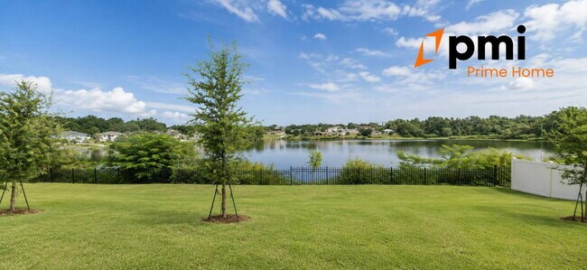 Building Photo - Stunning 5-Bedroom single family Home in Tavares | Spacious Layout & Modern Comforts