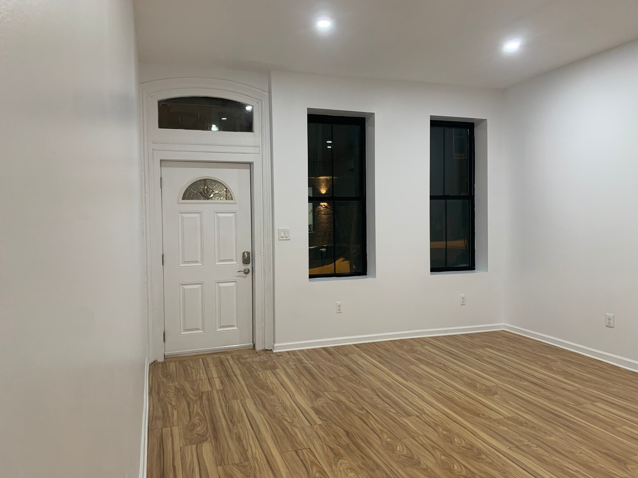 Building Photo - 1506 N Stillman St