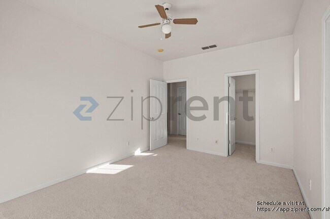 Building Photo - 155 E Heritage Dr