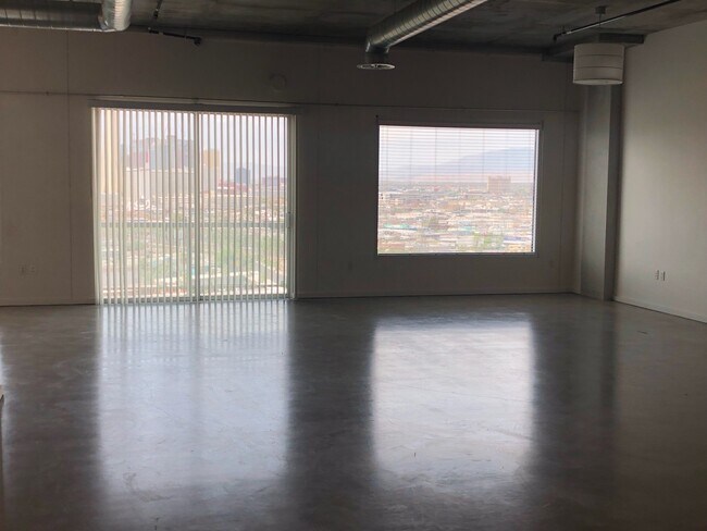 Building Photo - AMAZING VIEWS FROM YOUR 12TH FLOOR BALCONY...