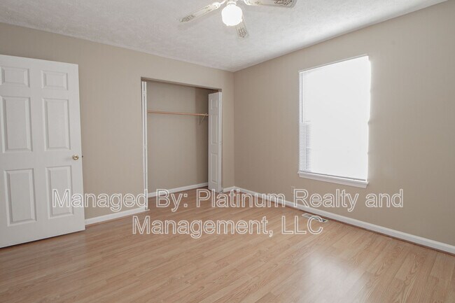 Building Photo - 667 Artic Ave