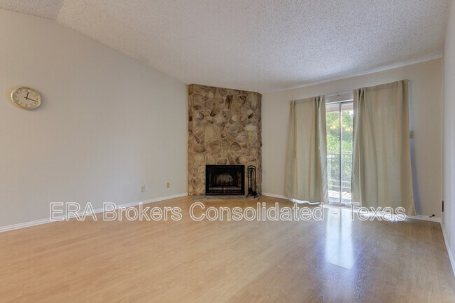 Building Photo - 4119 Medical Dr