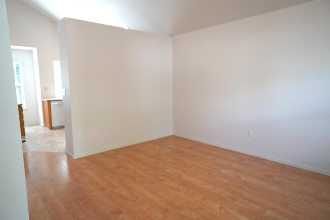 Building Photo - 7527 W Lamplighter St