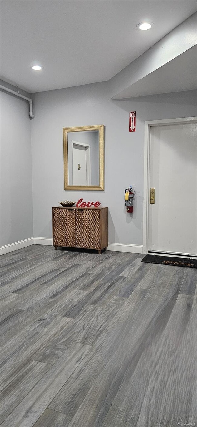 Building Photo - 93 Hempstead Ave