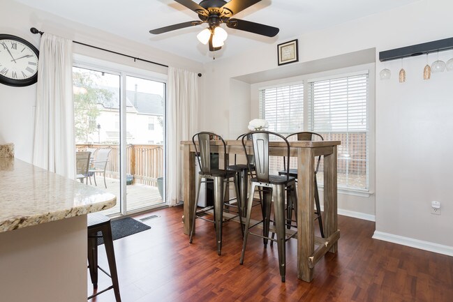 Building Photo - 707 Lions Gate Ln