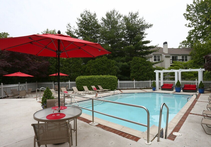 Brookview Apartments 1235 Ashbourne Rd Elkins Park PA 19027