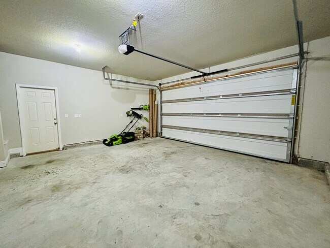 Building Photo - 10752 Trailblazer Wy