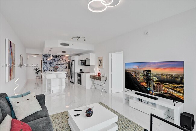 Building Photo - 888 Biscayne Blvd