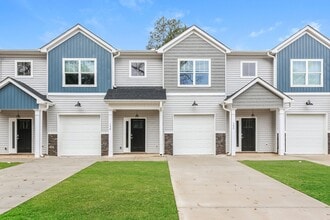 Building Photo - 150 N Church St