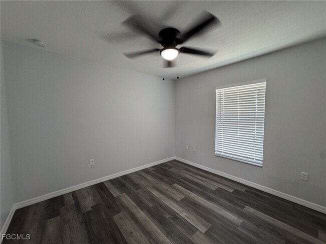 Building Photo - 1021 NW 10th Ave