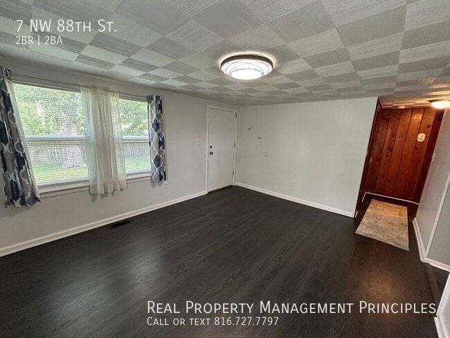 Building Photo - 7 NW 88th St
