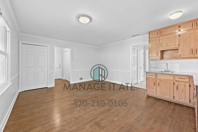Building Photo - Beautifully renovated 3 bedroom house in Tucker, GA!