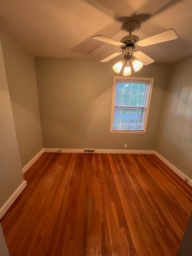 Building Photo - 101 E Westfield Blvd