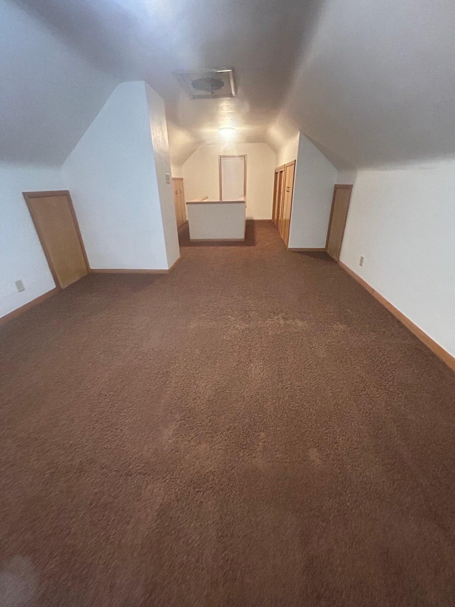 Building Photo - 322 E 2nd St