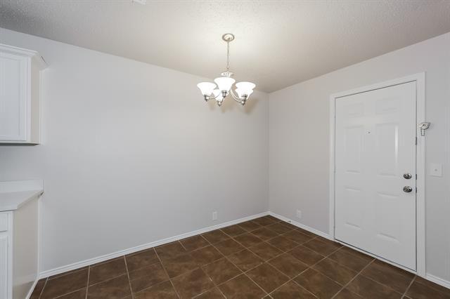 Building Photo - 317 Oakhurst Dr