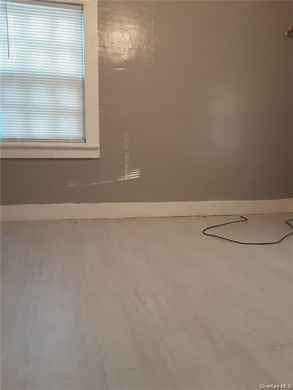 Building Photo - 2 Oxford Depot Rd