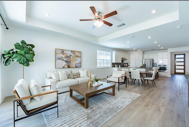 Building Photo - 1040 Villa Rialto View