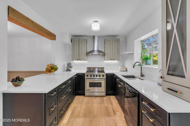 Building Photo - 65 E River Rd