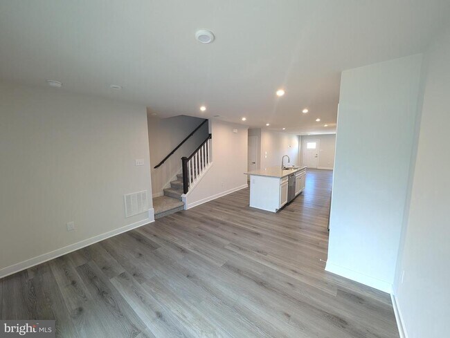 Building Photo - 114 RED LION Ct