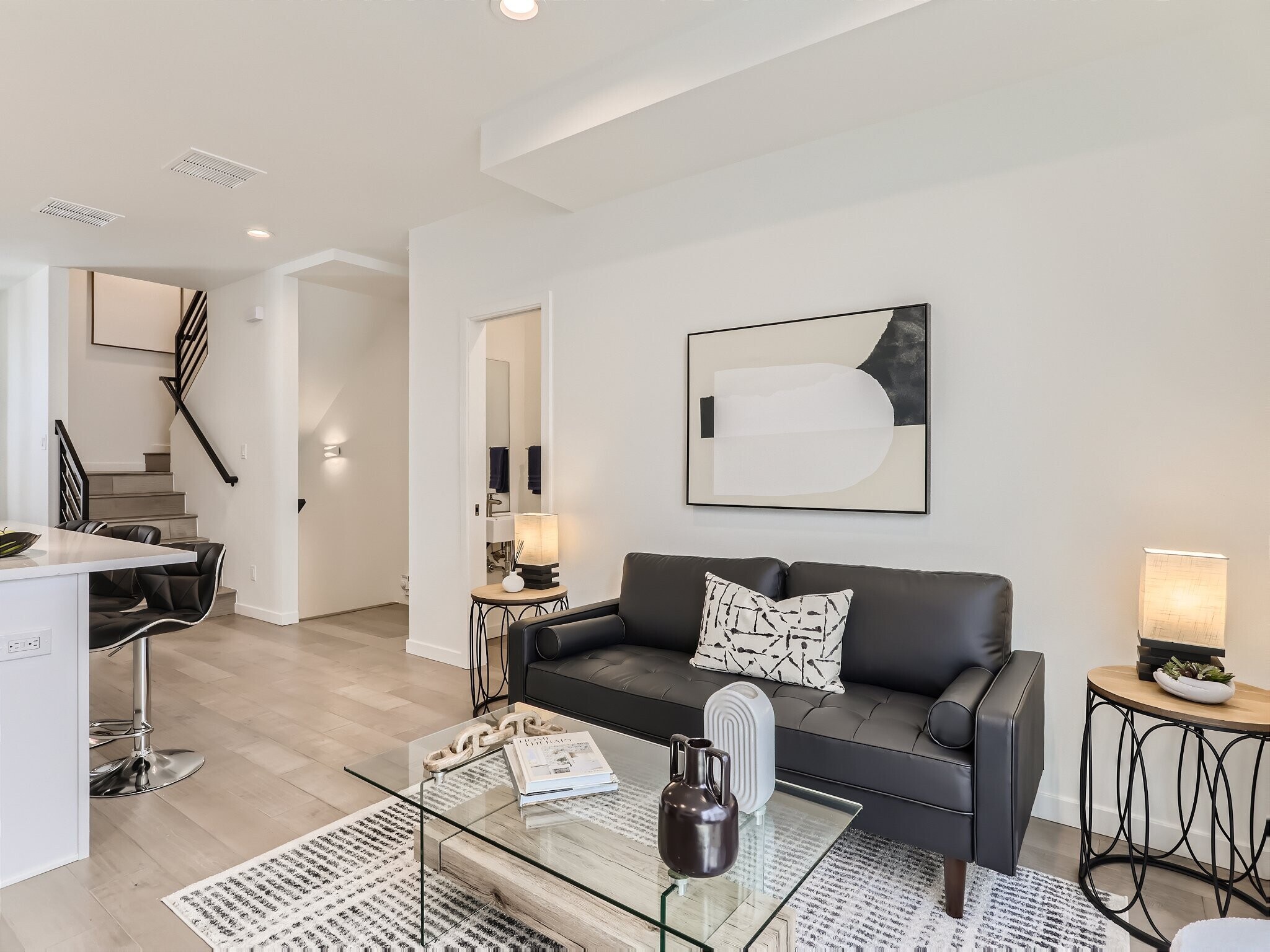 Building Photo - 1920 Hooker St