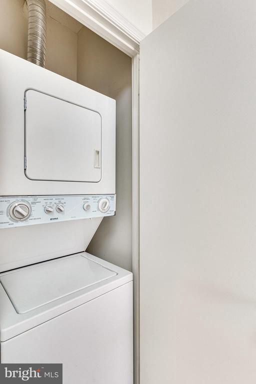 Building Photo - 955 26th St NW