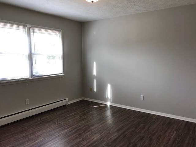Building Photo - 710 Arcadia Dr