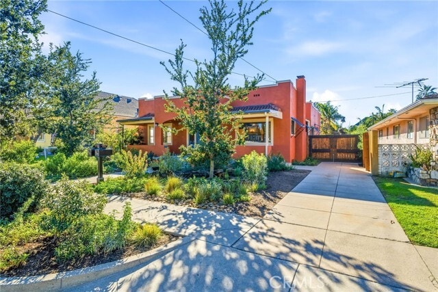 Building Photo - 314 E Palmyra Ave