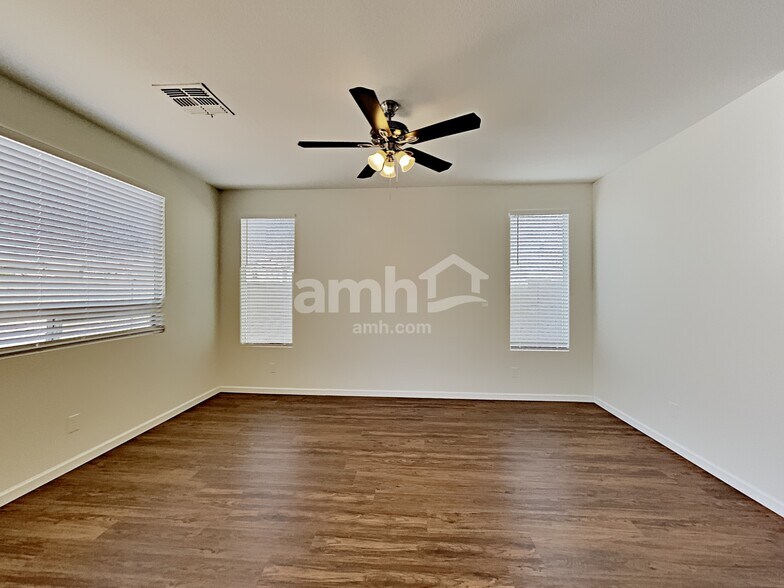 Building Photo - 40600 N Jay Ln