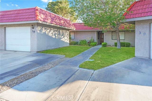 Building Photo - 27535 Lakeview Dr