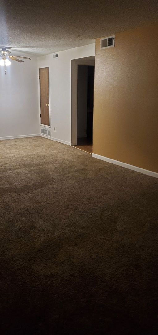 Building Photo - 14192 E Colorado Dr