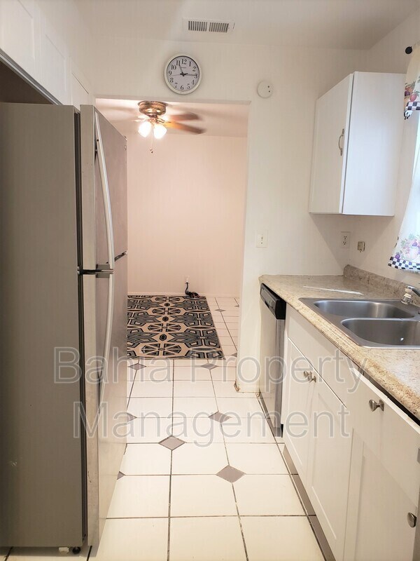 Building Photo - 4654 Alhama St
