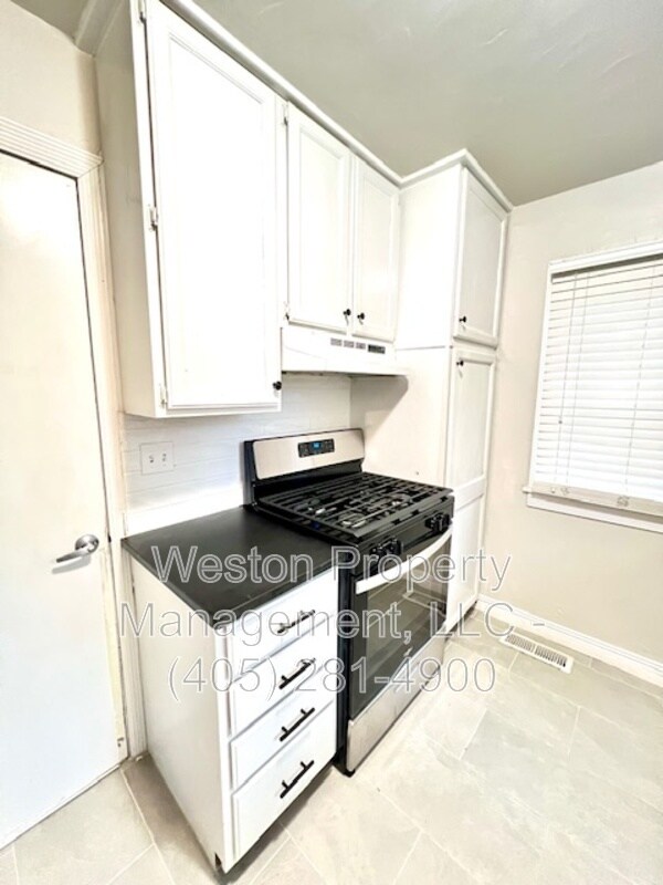 Building Photo - 2725 NW 64th St