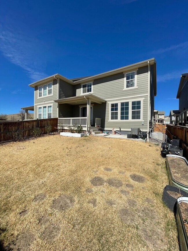 Building Photo - 3 Bedroom 2 Bath Home Available 4/1