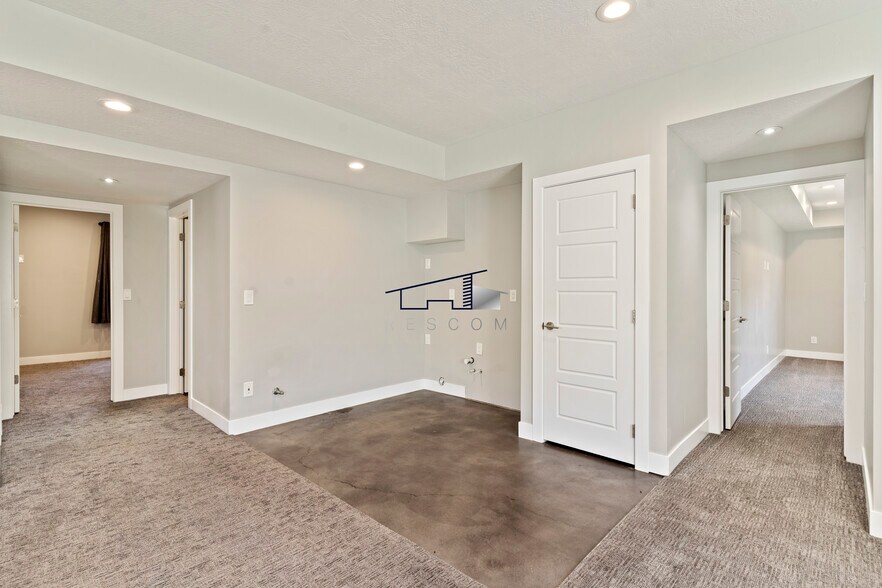 Building Photo - 378 W Clark Cir