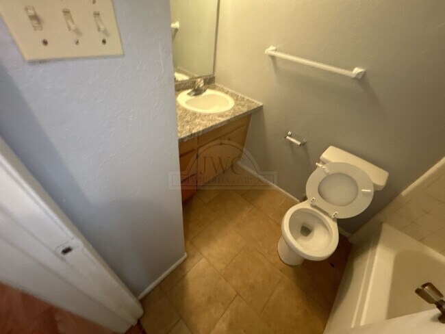 Building Photo - 2011 Windward Dr