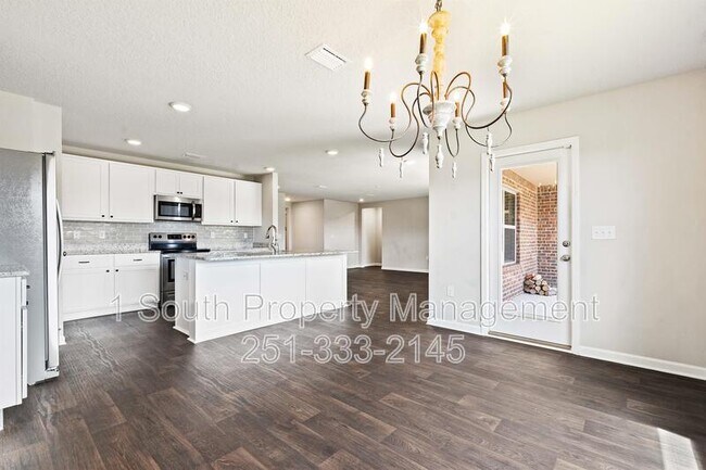 Building Photo - 724 Amador Avenue