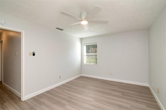 Building Photo - 731 Brentwood Ln