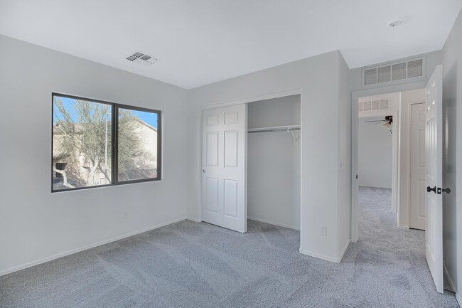 Building Photo - 9547 E Belmont Ave