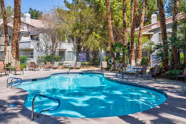 Building Photo - 3128 Tarpon